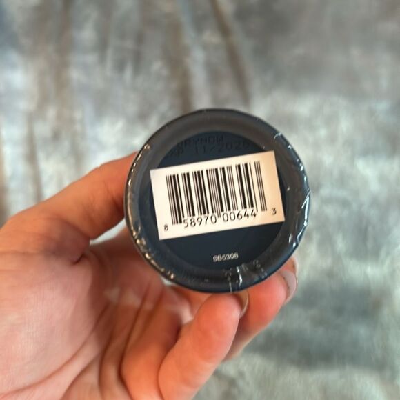 NIB SKINBETTER Tone smart sunscreen 75 SPF - Picture 2 of 4